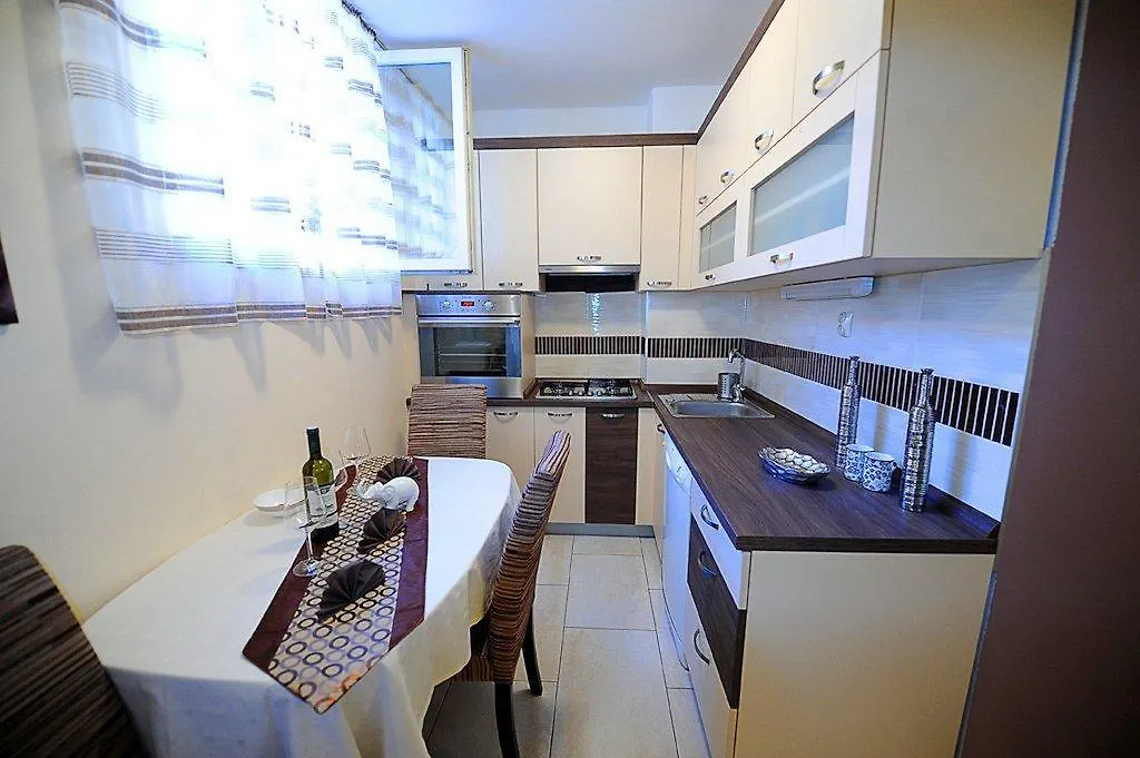 Apartment Skalinada Zara