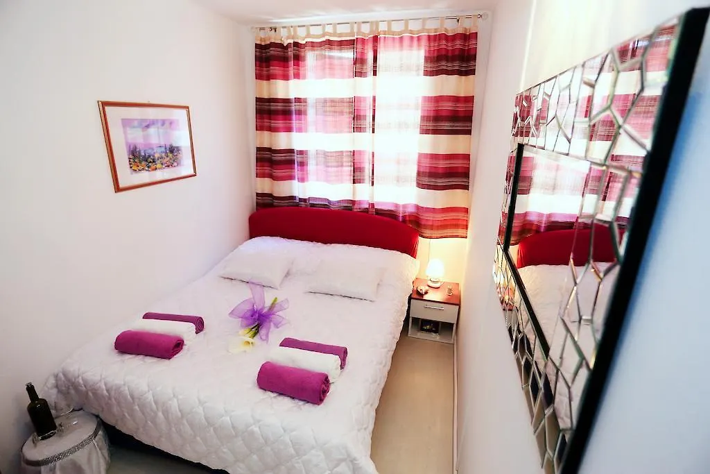 Apartment Skalinada Zara